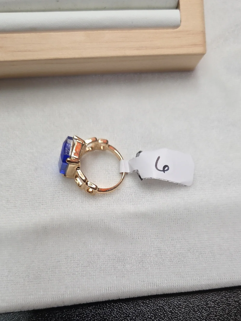 Women's Blue Crystal Ring Gold Tone Band Elegant Rhinestone Crystal Fashion Ring
